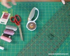 How to make a fabric book using upcycled fabric - La creative mama