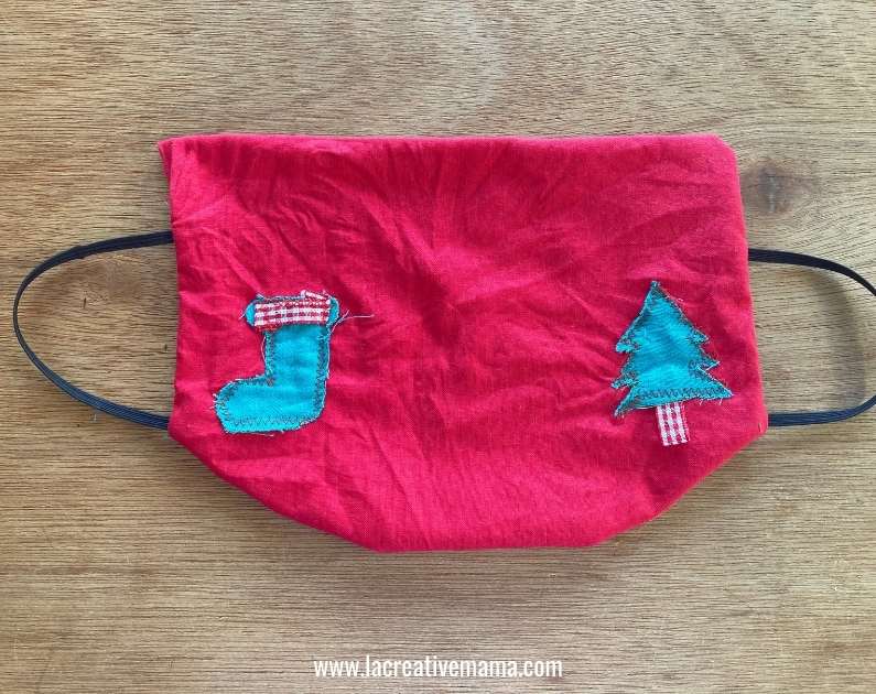 sewing a Christmas fitted face mask tutorial 