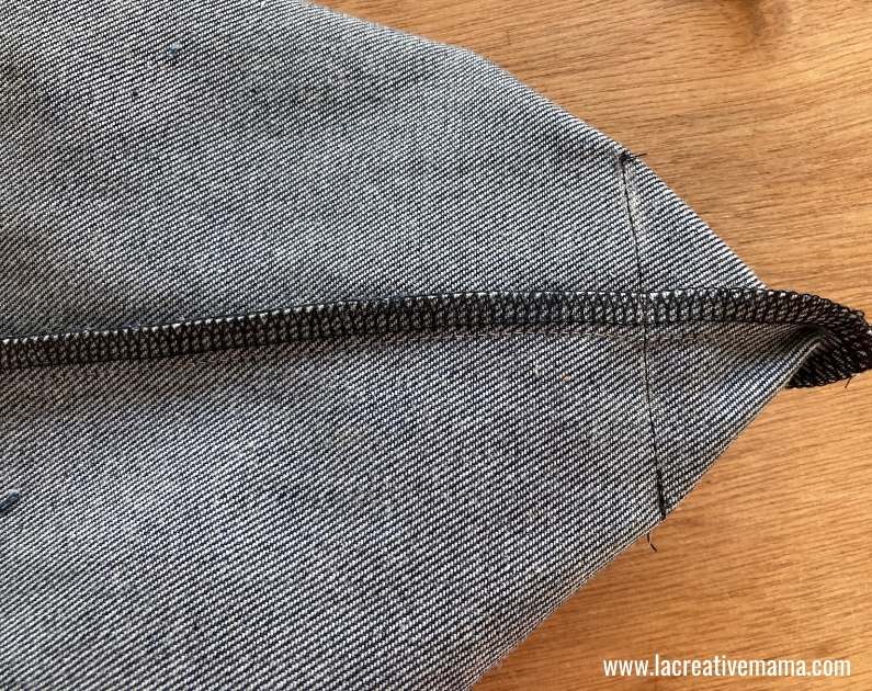 sewing a tote bag with flat bottom 