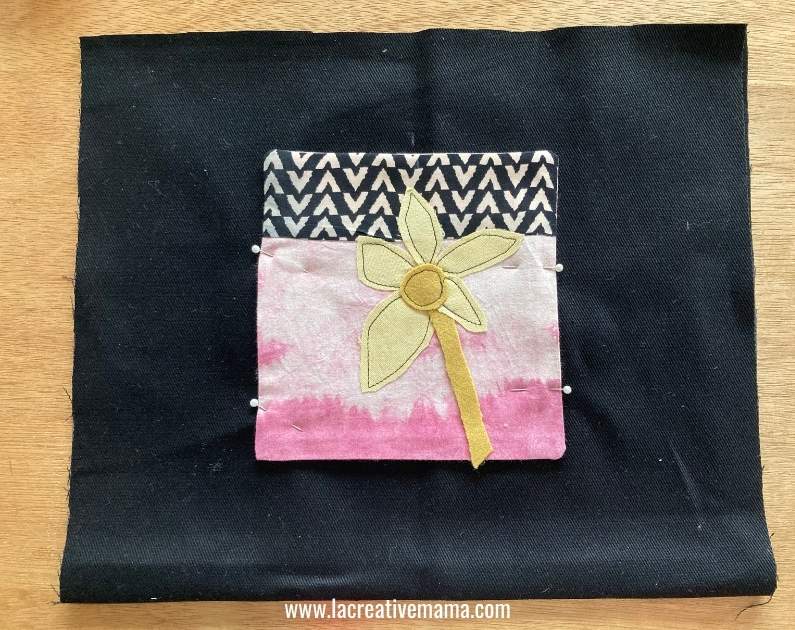 sewing the applique pocket to the grocery foldable bag 